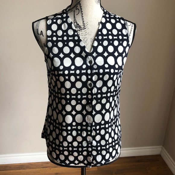BR Sleeveless patterned V-neck button blouse - Picture 1 of 5